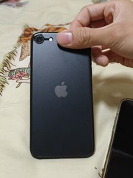 Apple iPhone se2 128gb 黑色