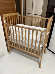 California Bear Venus Plus 嬰兒床
