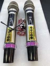 Micro loa kéo Shure UGX8 micro chuyên cho tất cả các dòng loa kéo tiếng nhẹ ít hú.