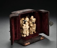 日本百年文物展中標得，正宗頂級日本江戶時代猛獁象牙雕文玩，世所罕見，七福神，江戶時代牙雕大師落款。