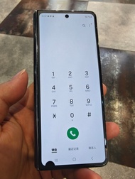 Samsung Z fold 4 黑色 12+512gb 外版 大小有點