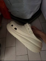 Crocs 厚底涼鞋 米白色