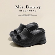 Mis.Danny | รองเท้าแตะพื้นสูง