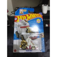 FELINE LUCKY HOTWHEELS