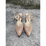 Beige leather Pointed Toe Kitten Heels