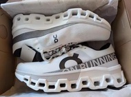 On Cloudmonster 2男款輕量緩震馬拉松跑步鞋