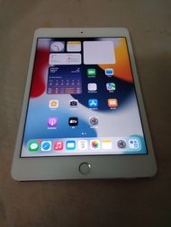 iPad mini 4 with LTE