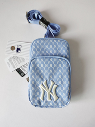 2024 New MLB sky blue camera bag waist bag bucket bag mens and womens simple NY full label  bag