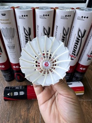 ลูกแบดมินตัน Dmantis D45 ขนห่านปีกเต็มใบ ลูกแบดไฮบริด 3IN1  จำนวน 1 หลอด บรรจุ 12 ลูก ทนทาน Speed 75