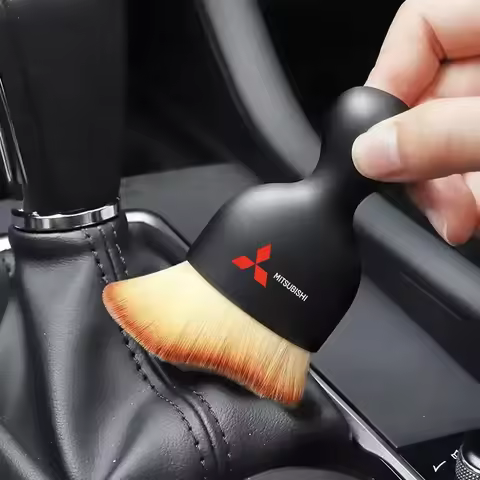 Automotive dust brush, ventilation vent dust collector accessories For Mitsubishi ASX Lancer Pajero 