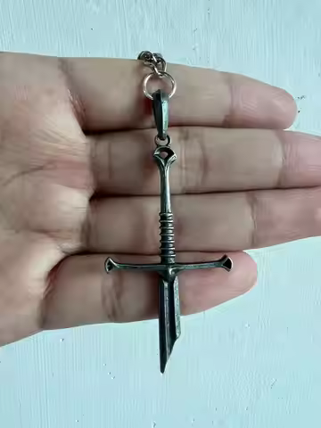 lord and ring Broken Sword drop Keychain Create Design Retro earring fantasy movie same jewelry for 