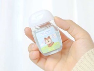 Feel Klean Hand Sanitizer Gel เจลแอลกอฮอล์ 75% สำหรับทำความสะอาดมือ ผิวกาย ไม่ต้องล้างออก ใช้บ่อยตามที่ต้องการ  Food grade  กลิ่นฟรอร่า  Ethyl Alcohol 75% (v/v) Vitamin E Water Aloe Vera Chloroxylenol   เลขที่จดแจ้ง 50-1-6500012274