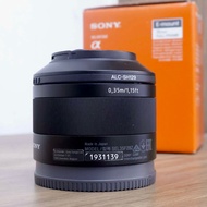 Used Sony E 35mm F2.8 Zeiss T* lens Sony lens