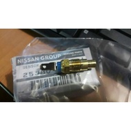 Nissan Terrano D1 temperature switch sensor