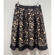 2Hand skirt