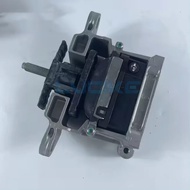 LR128245 LR113748 Auto Parts Engine Mounting Fit For Land Rover Discovery Sport 2015- Range Rover Ev