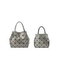 ✨Ready Stock Female Bag✨Japan Issey Miyake Same Style Diamond Geometric Diamond Small Square Box Triangle Glossy Metal Ladies One-Shoulder Handbag
