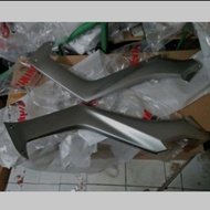 DELTABOX COVER TENGAH NMAX OLD KANAN KIRI SILVER ORIGINAL YGP