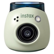 DJS LIFESTYLE 觀塘店 - FUJIFILM INSTAX PAL DIGITAL CAMERA 富士掌上迷你數碼相機雖然迷你，但它卻配備了 INSTAX 各系列相機中最廣角的鏡頭，可讓每