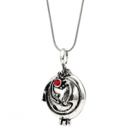 High-quality Vampire Diaries Elena Gilbert pendant necklace.  Kalung Loket Elena Gilbert berkualiti 