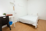 Rumah 10 m² dengan 2 bilik tidur dan 1 bilik mandi peribadi di Kota Damansara (Aimelia guest house b