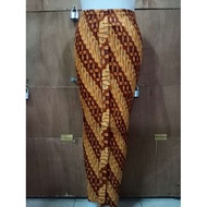 Luriklarik ROK PLISKET Kebaya Batik Motif