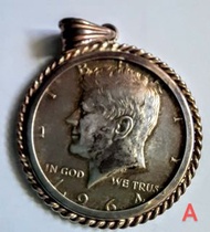 銀飾銀幣吊墜，美國甘迺迪1964年半元銀元加835銀手工精制吊墜。五個一起出，不散賣，面交相就。