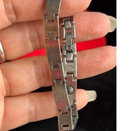 Titanium bracelet to support blood pressure regulation, 17.5 cm long, 7.5 cm long, 2.5 mm long, made