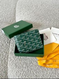 💕折扣💕 低調奢華熱賣款 Goyard經典滿印綠色男士短款雙折錢包 | Goyard Classic Goyardine Green Bi-fold Short Wallet|