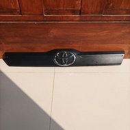 RAIZE TRUNKLID Original 76801-BZ240
