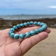 สร้อยหินลาริมาร์ ( Larimar ) ชิ้นนี้เกรดสวยอีกเส้นของร้านเรา  จะเป็โทนสีฟ้าและฟ้าอมเขียวเหมือนสีของน