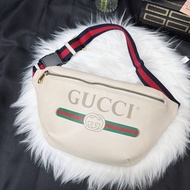 莉亞精品♡Gucci 白色胸包 二手美包