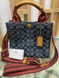 Tas Coach signature preloved