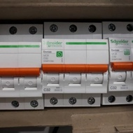 Mcb New Domae 3Phase 32A Domf01332 Schneider