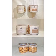 crumbl classic chocolate chip cookies