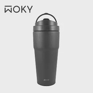 【WOKY 沃廚】手提激凍輕芯鈦瓷易潔層保溫杯750ml(5色可選) 墨影別院(灰墨)