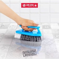 Lion Star Livina Plastic Tile Brush - 16 x 6 x 7.3 cm