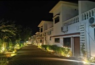 Rumah m² dengan 1 bilik tidur dan 7 bilik mandi peribadi di Anjuna (Anjuna 7bhk villa with pool & j