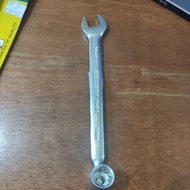 Flexible socket wrench + 14mm sellery wrench / flexible socket combination wrench + 14mm sellery rin