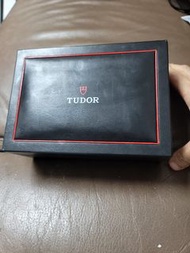 Tudor 錶盒 含書