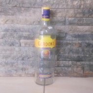 Botol bekas Gordons Gin Premium Dry