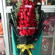 buket wisuda/ buket wisuda murah /toko bunga Surabaya /toko bunga