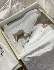 Alexander McQueen Sneakers 全新波鞋 厚底鞋  鬆糕鞋  男女同款   學生鞋 休閑鞋 全新鞋  粉色毛絨尾