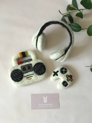 新生兒氈制錄音機。耳機和錄音機和操縱桿。