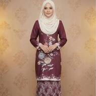 NEW ARRIVAL MUSLIMAH ADULT KURUNG DRESS ANITA IN VELLO PRINT MATERIAL AND ELEGANT BATIK DESIGN Musli