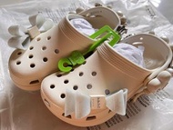 Crocs厚底涼鞋白色