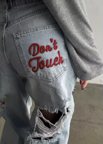 Women's ripped embroidered jeans low-waist straight jeans classic regular fit jeans comfortable and 
