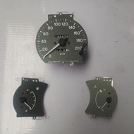 Mitsubishi Lancer manual / auto meter part used (no rpm)