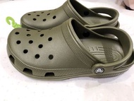 Crocs卡駱馳 正版10001-309軍綠色洞洞鞋M8W10(26號 ) 全新現貨