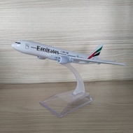 Emirates B777 Airplane Diecast